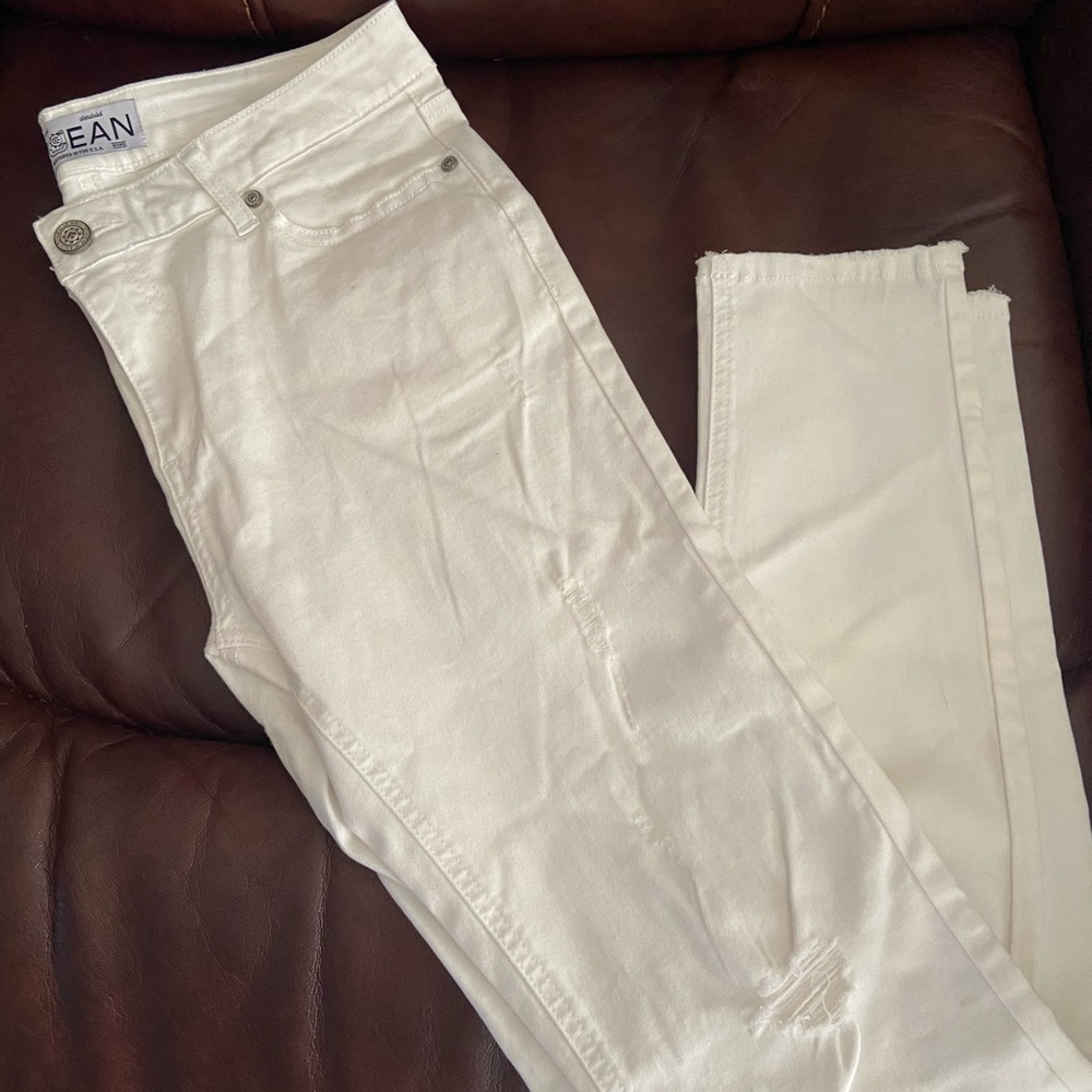 White skinny jeans